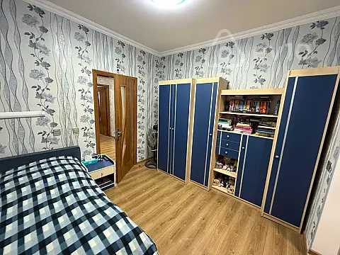Satılır 3 otaqlı köhnə tikili 70 m²