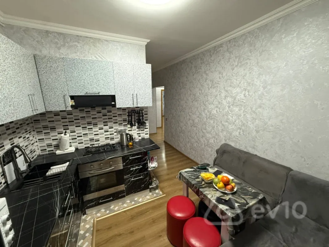 Satılır 3 otaqlı köhnə tikili 70 m²