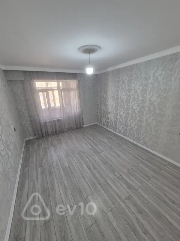 Satılır 2 otaqlı yeni tikili 70 m²