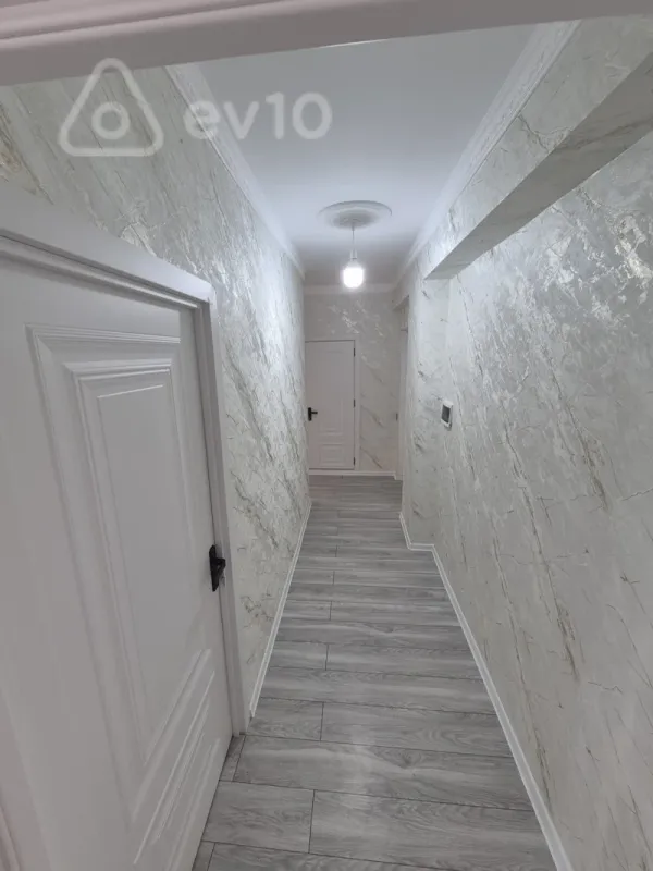 Satılır 2 otaqlı yeni tikili 70 m²
