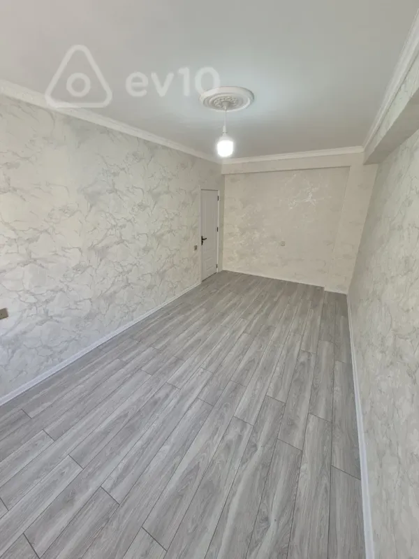 Satılır 2 otaqlı yeni tikili 70 m²