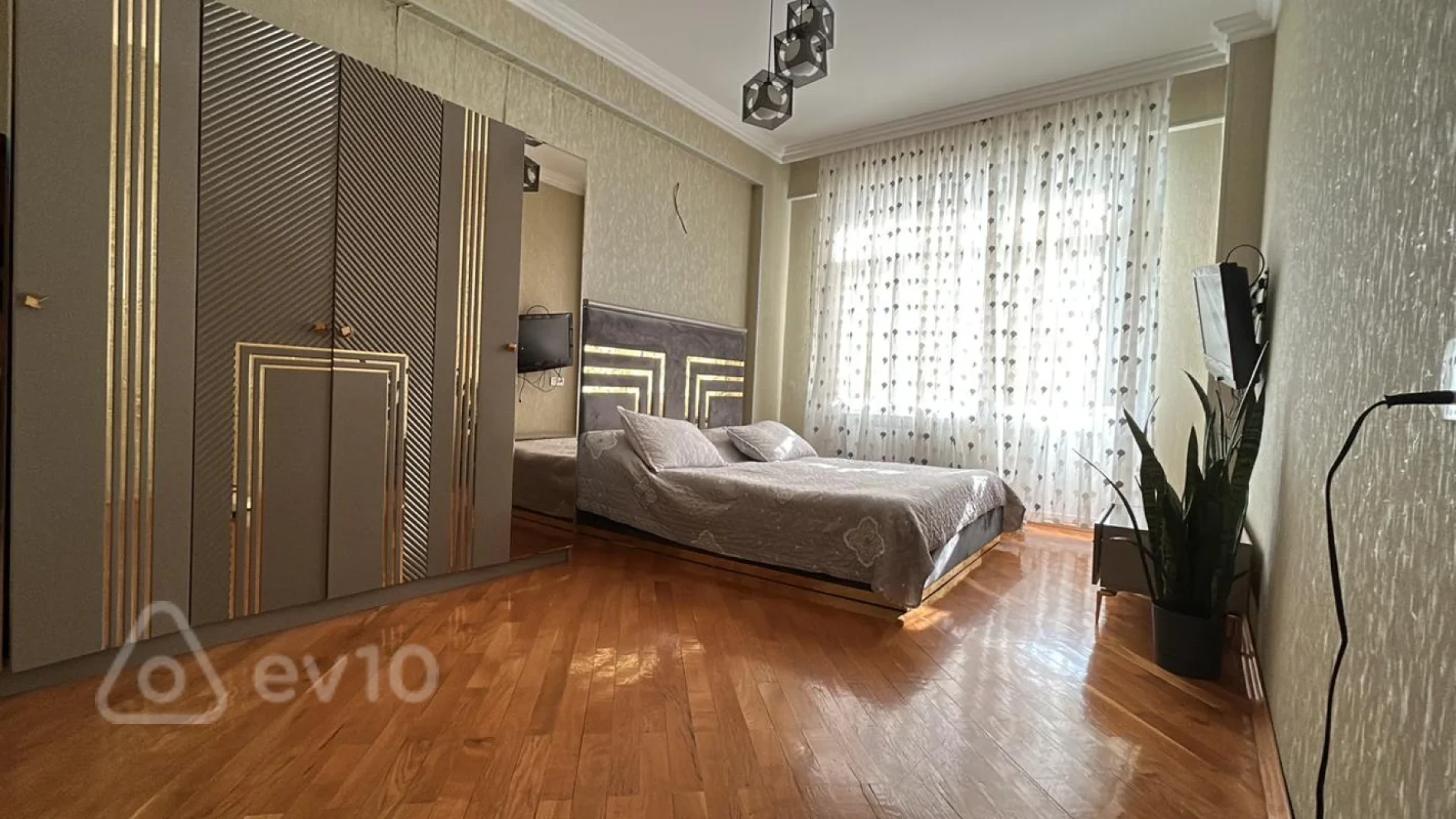 Satılır 3 otaqlı yeni tikili 84 m²