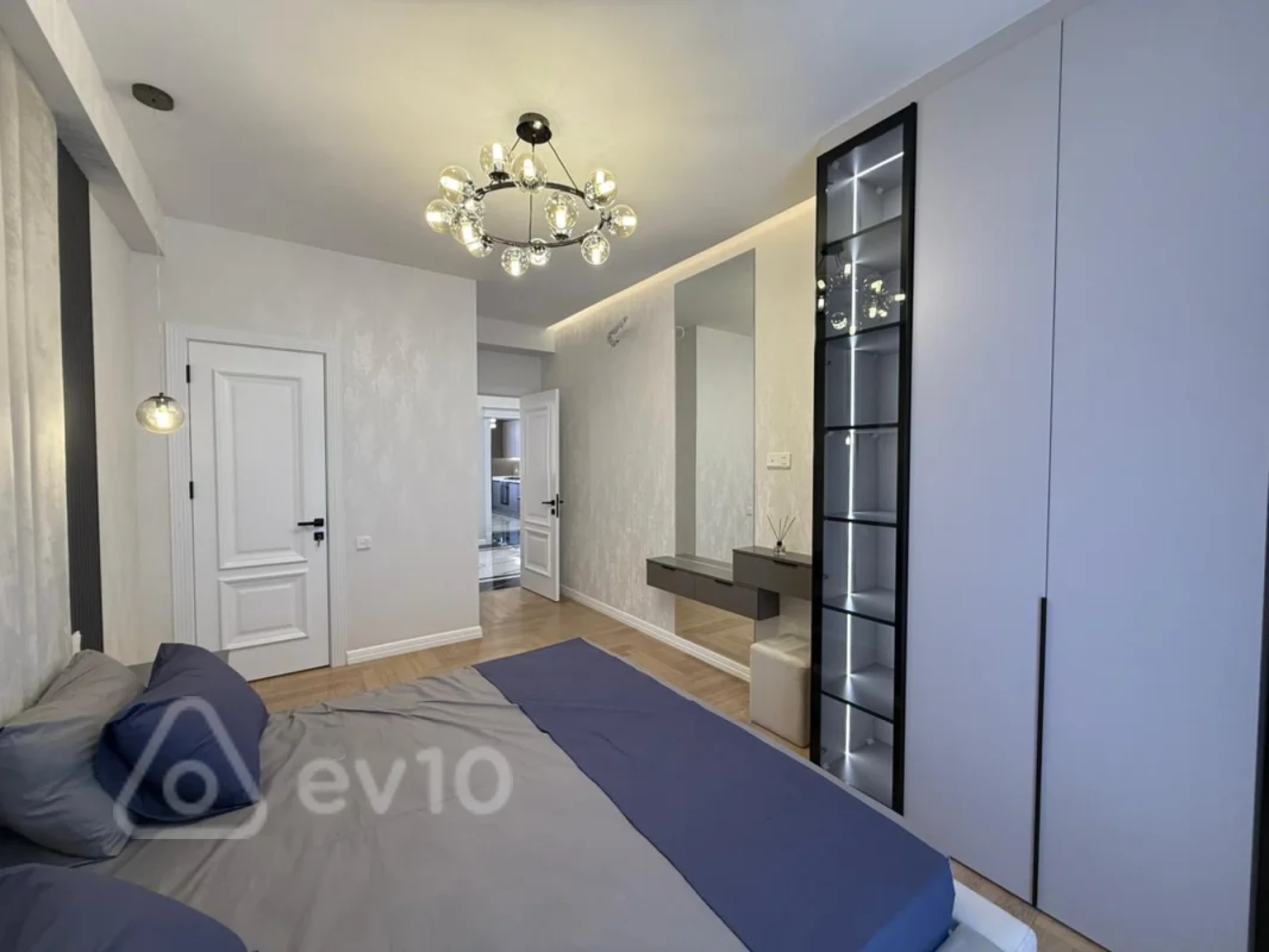 Satılır 3 otaqlı yeni tikili 120 m²