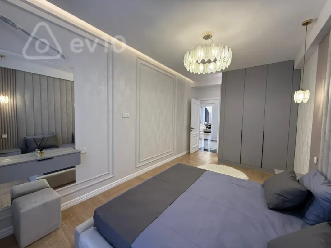 Satılır 3 otaqlı yeni tikili 120 m²