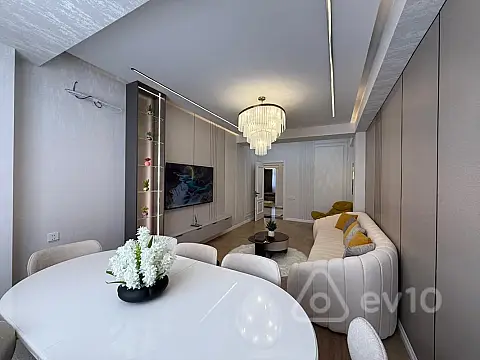 Satılır 3 otaqlı yeni tikili 120 m²