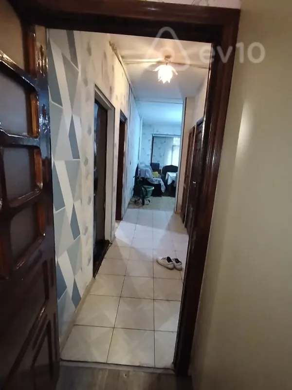 Satılır 3 otaqlı köhnə tikili 80 m²