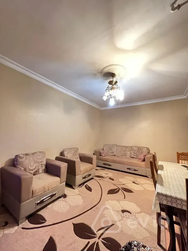 Satılır 2 otaqlı köhnə tikili 60 m²