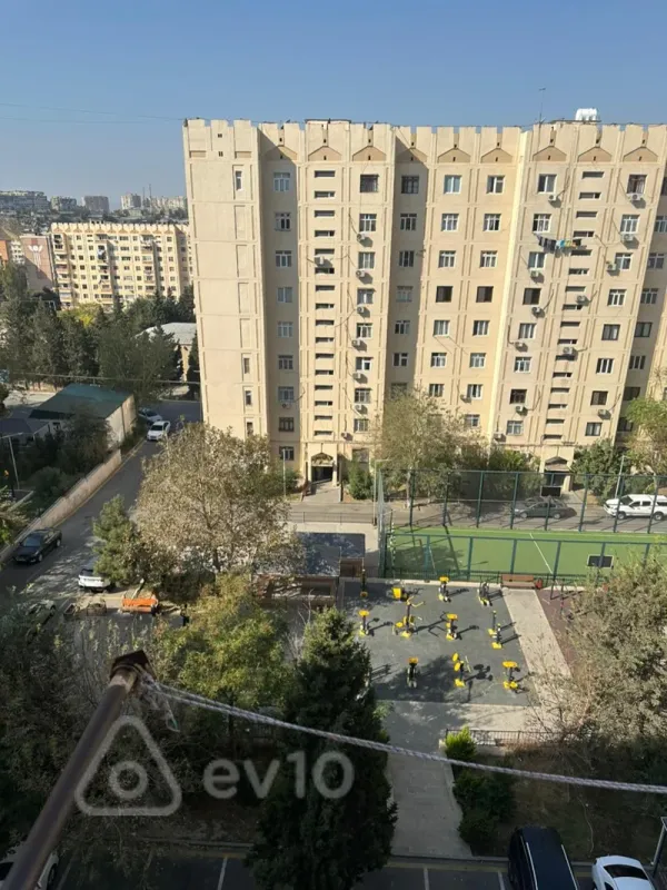 Satılır 2 otaqlı köhnə tikili 60 m²