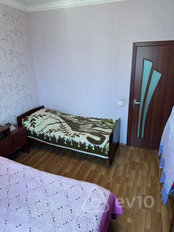 Satılır 2 otaqlı köhnə tikili 60 m²