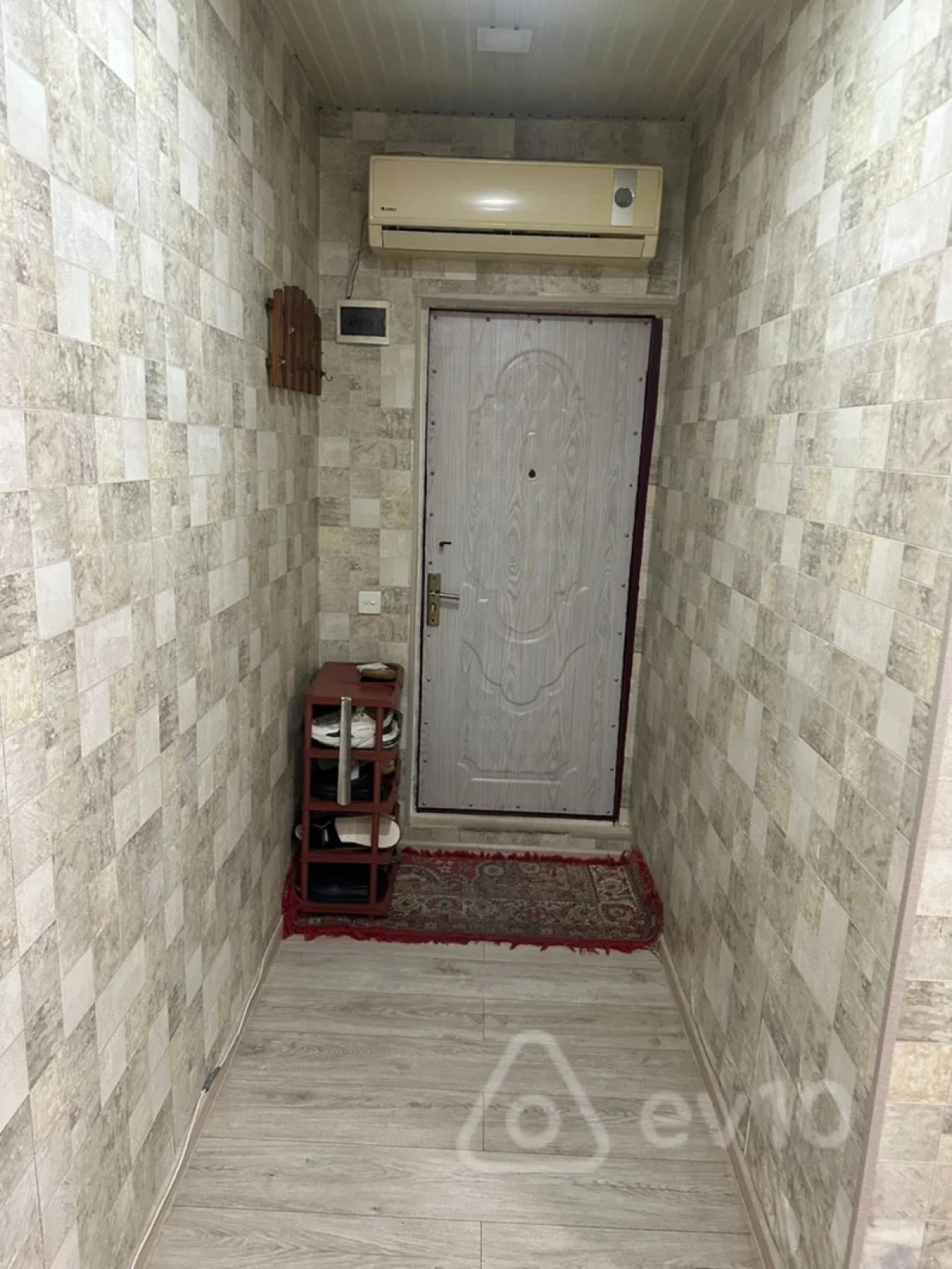 Satılır 2 otaqlı köhnə tikili 60 m²