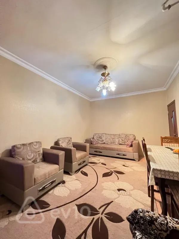 Satılır 2 otaqlı köhnə tikili 60 m²