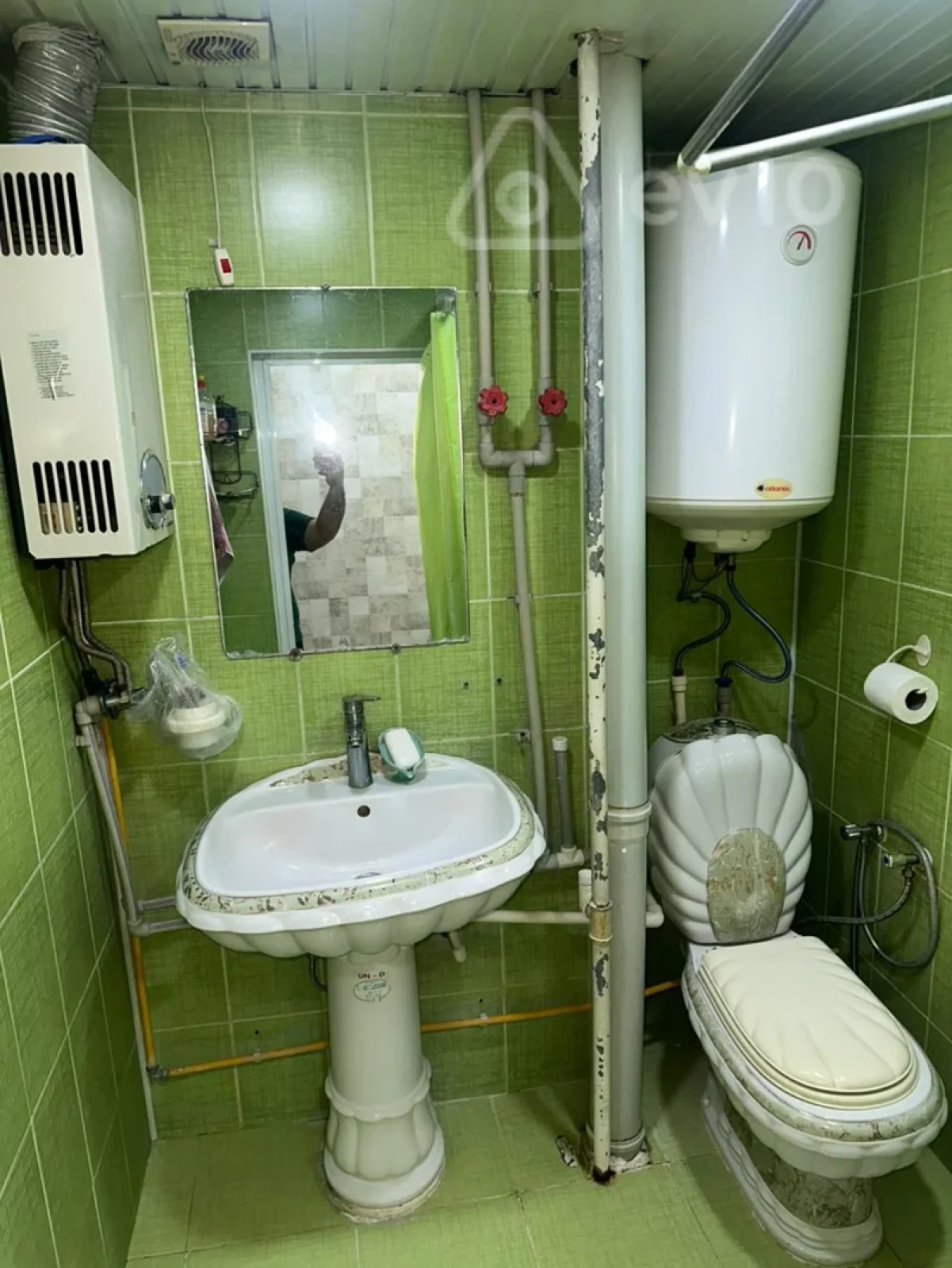 Satılır 2 otaqlı köhnə tikili 60 m²