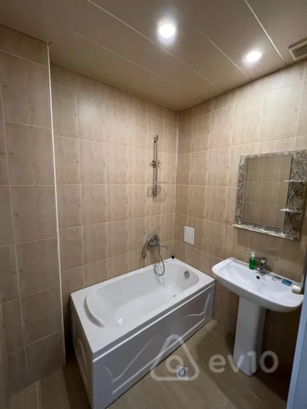 Satılır 3 otaqlı yeni tikili 93 m²