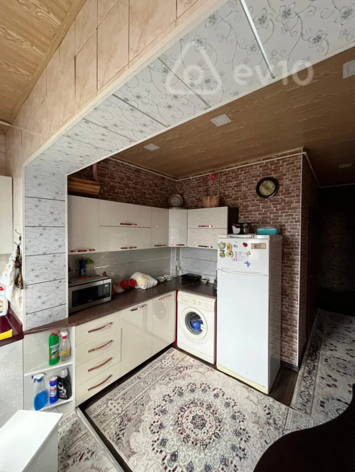 Satılır 2 otaqlı köhnə tikili 60 m²