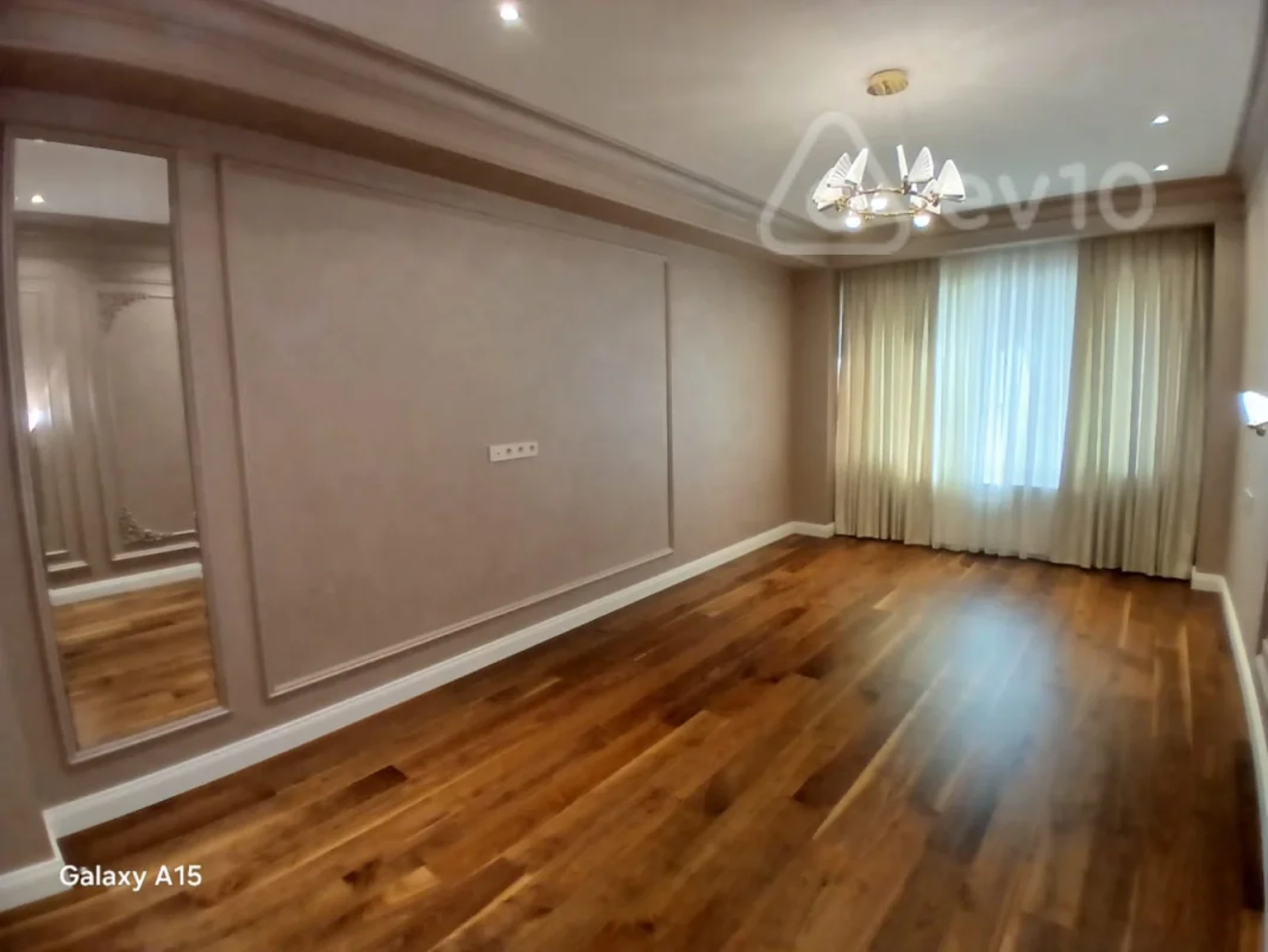 Satılır 4 otaqlı yeni tikili 211 m²