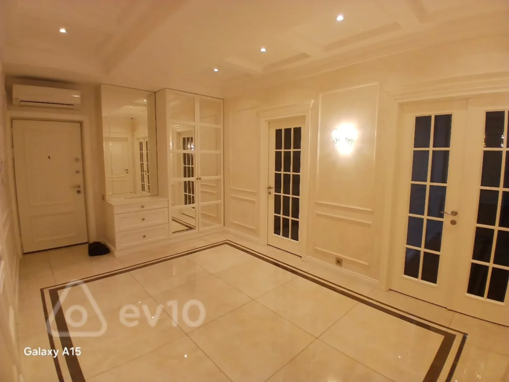 Satılır 4 otaqlı yeni tikili 211 m²