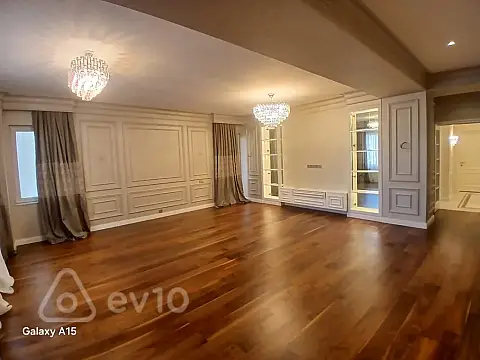 Satılır 4 otaqlı yeni tikili 211 m²