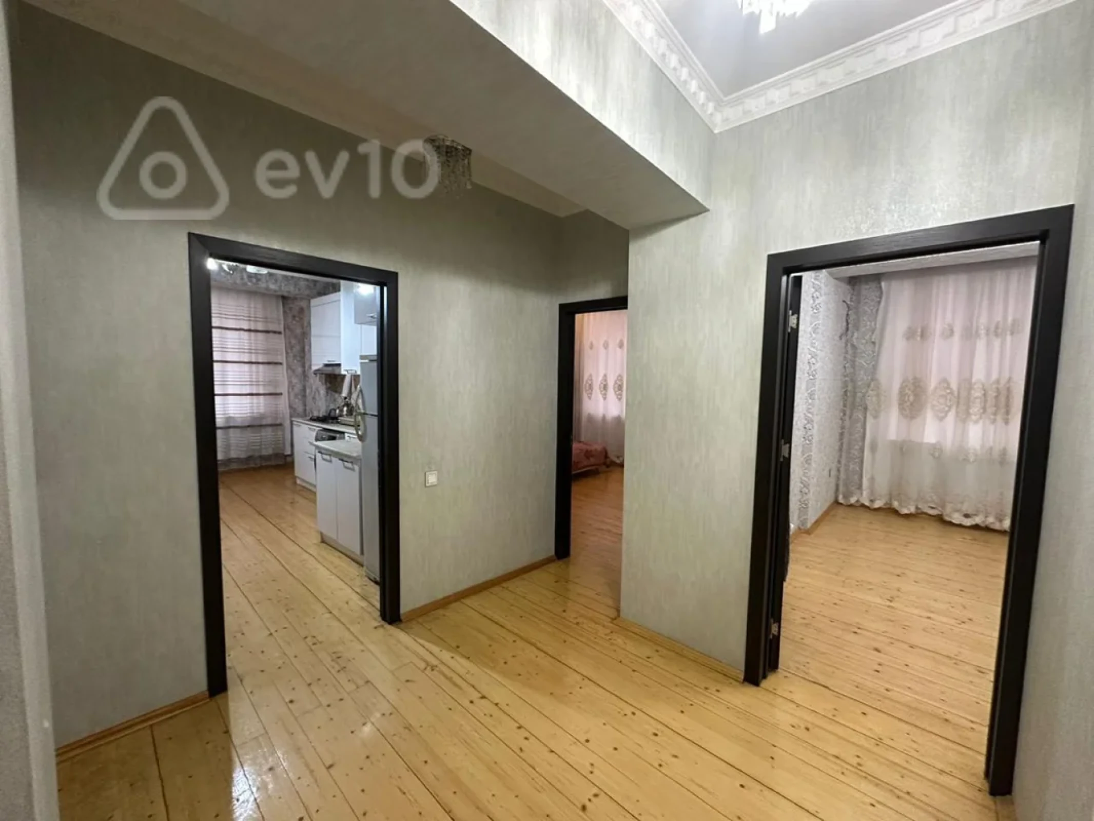 Satılır 3 otaqlı yeni tikili 115 m²