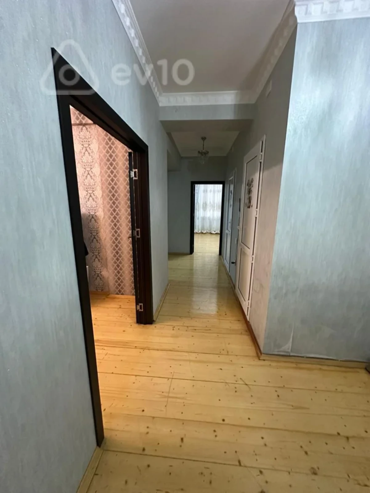 Satılır 3 otaqlı yeni tikili 115 m²