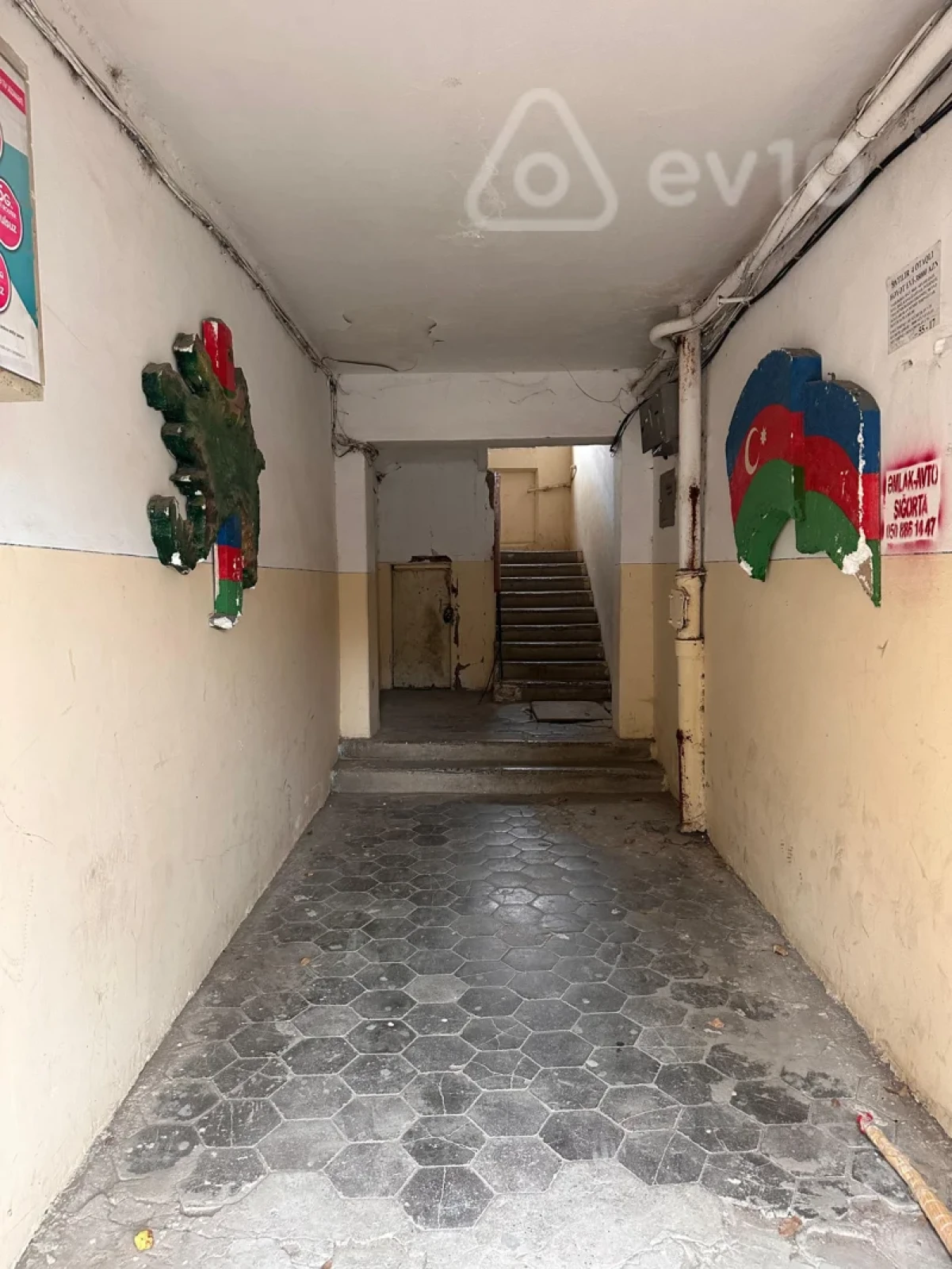 Satılır 2 otaqlı köhnə tikili 49 m²