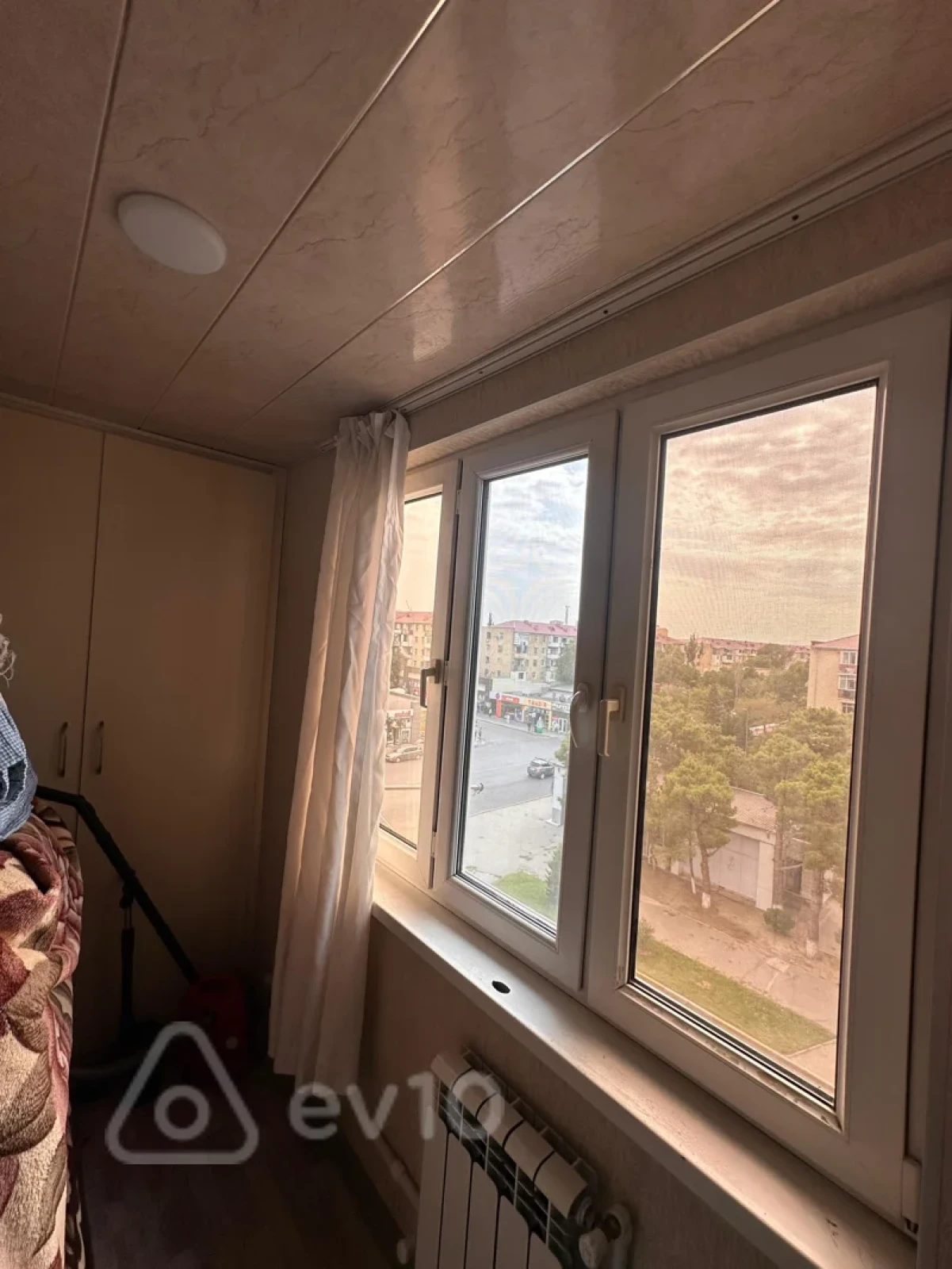 Satılır 2 otaqlı köhnə tikili 49 m²