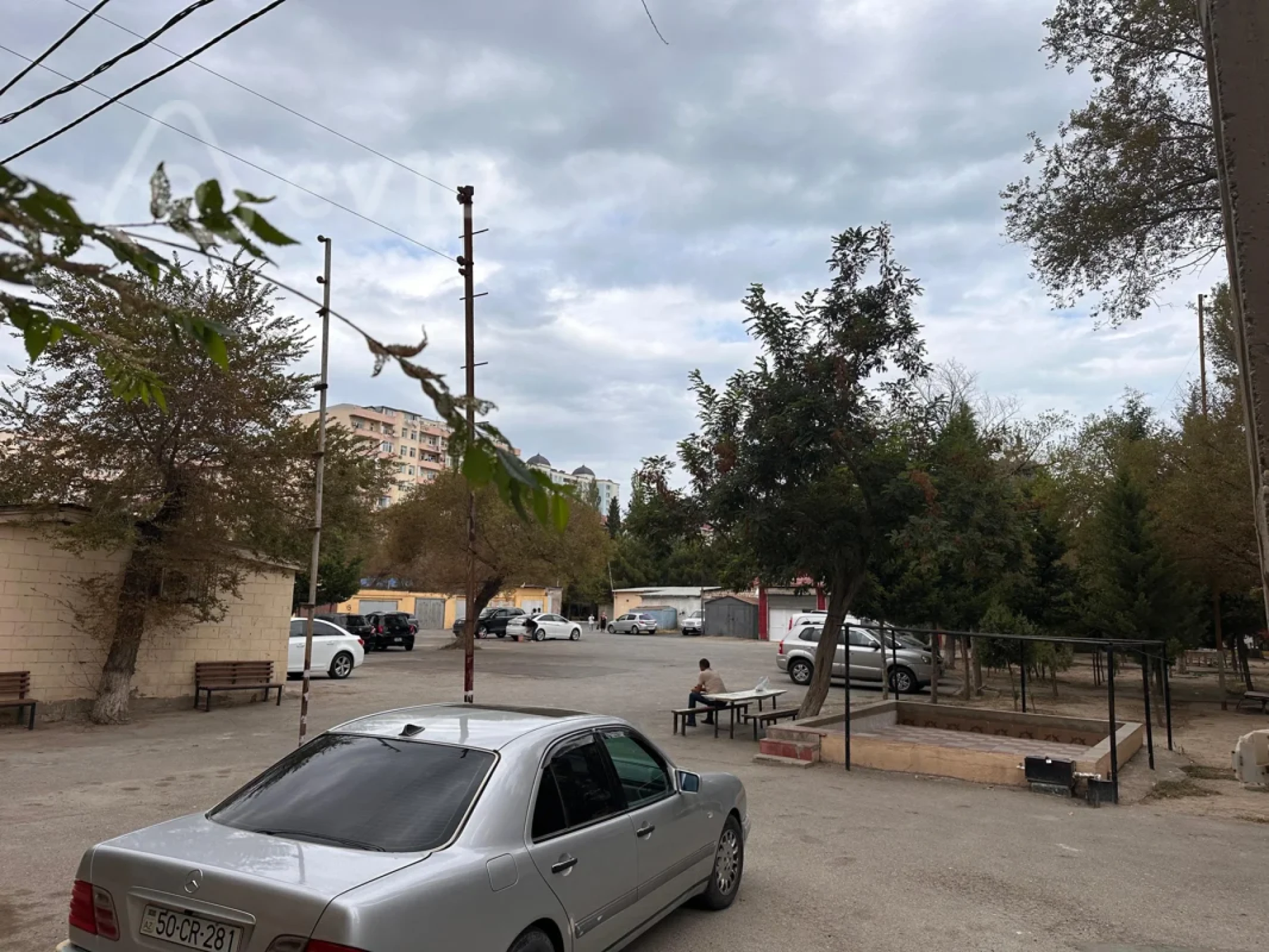 Satılır 2 otaqlı köhnə tikili 49 m²