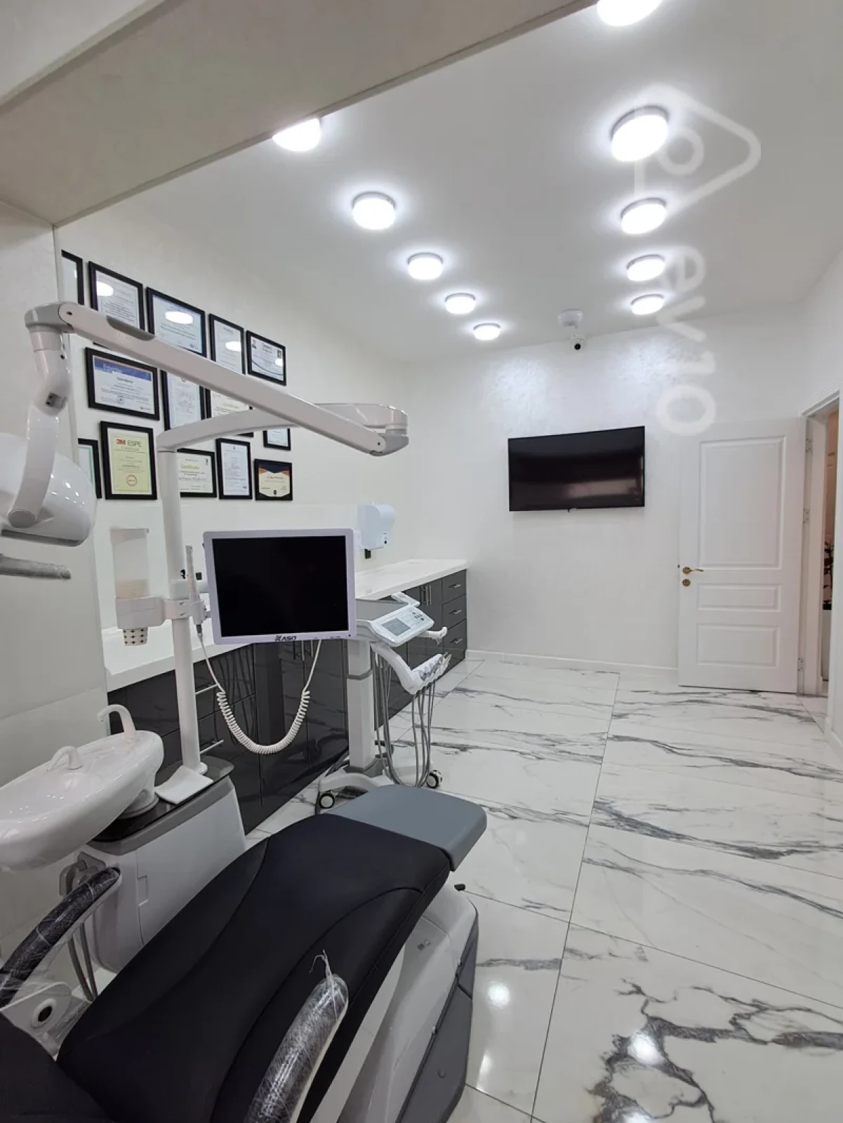 Satılır mənzil 100 m²