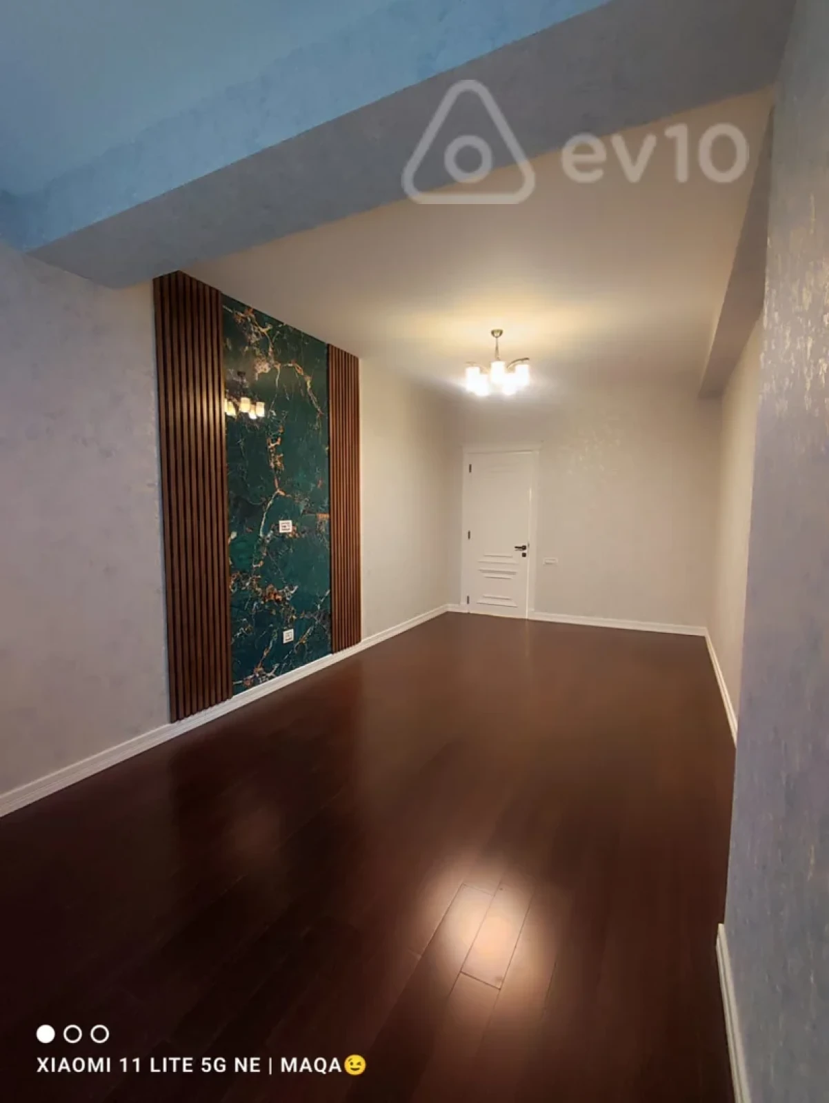 Satılır 4 otaqlı yeni tikili 215 m²