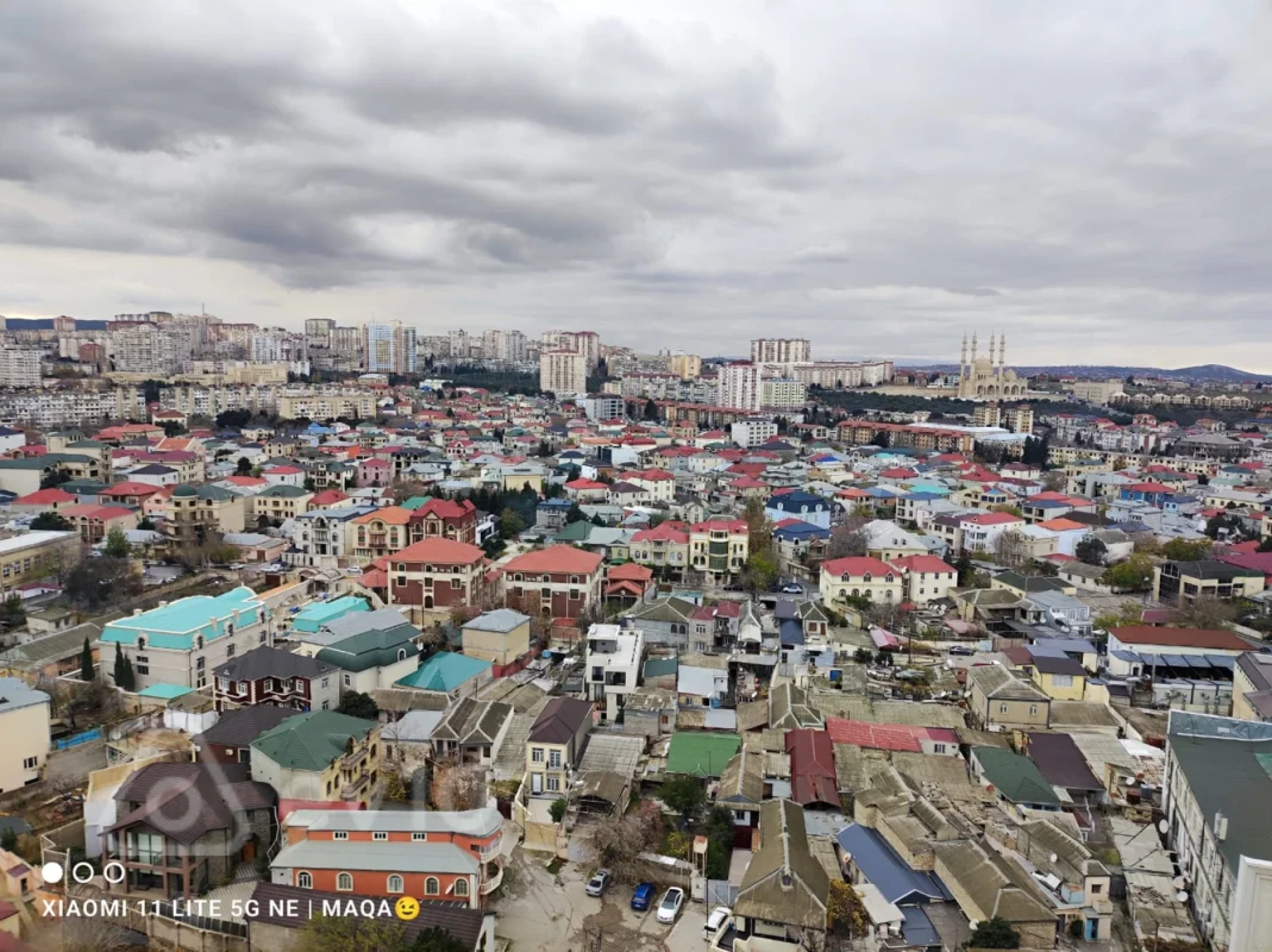 Satılır 4 otaqlı yeni tikili 215 m²