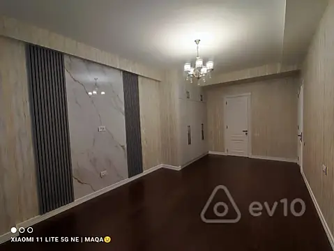 Satılır 4 otaqlı yeni tikili 215 m²