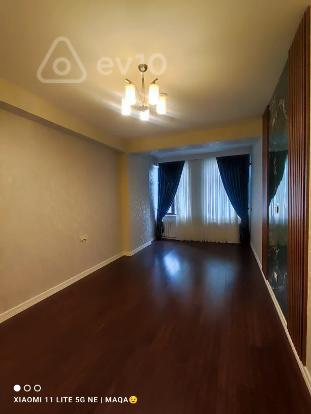 Satılır 4 otaqlı yeni tikili 215 m²