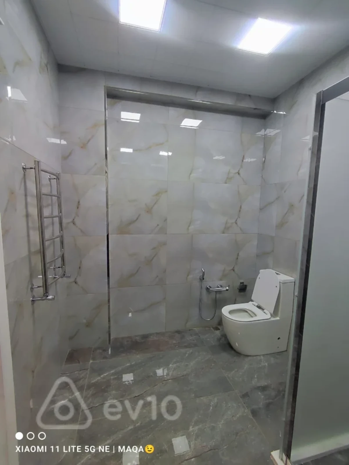 Satılır 4 otaqlı yeni tikili 215 m²