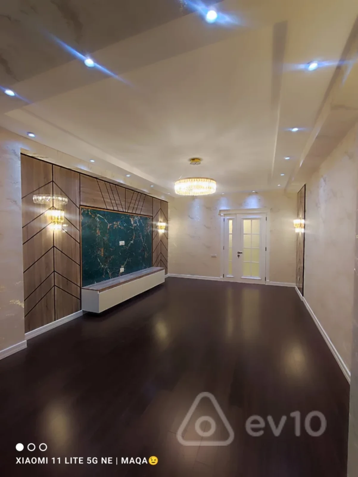 Satılır 4 otaqlı yeni tikili 215 m²