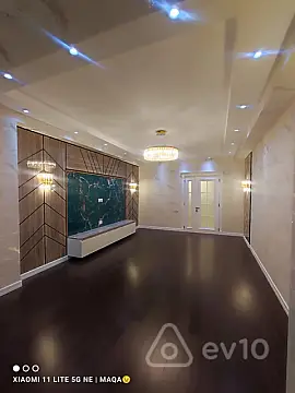 Satılır 4 otaqlı yeni tikili 215 m²