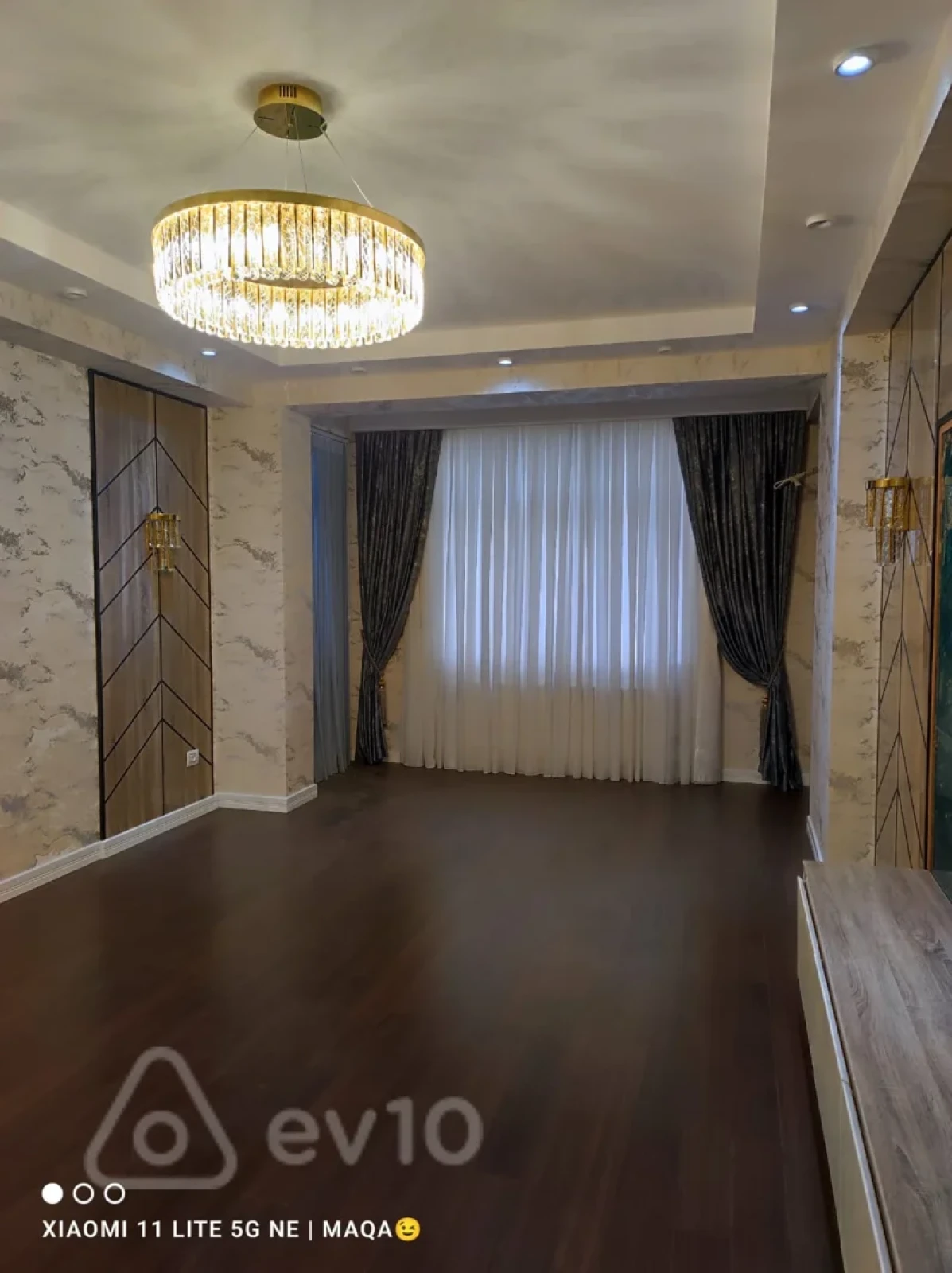 Satılır 4 otaqlı yeni tikili 215 m²