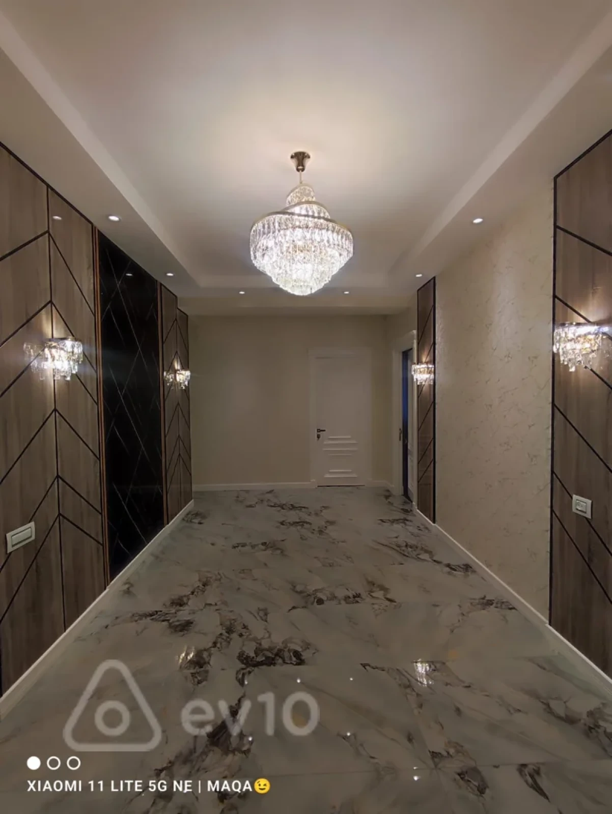 Satılır 4 otaqlı yeni tikili 215 m²