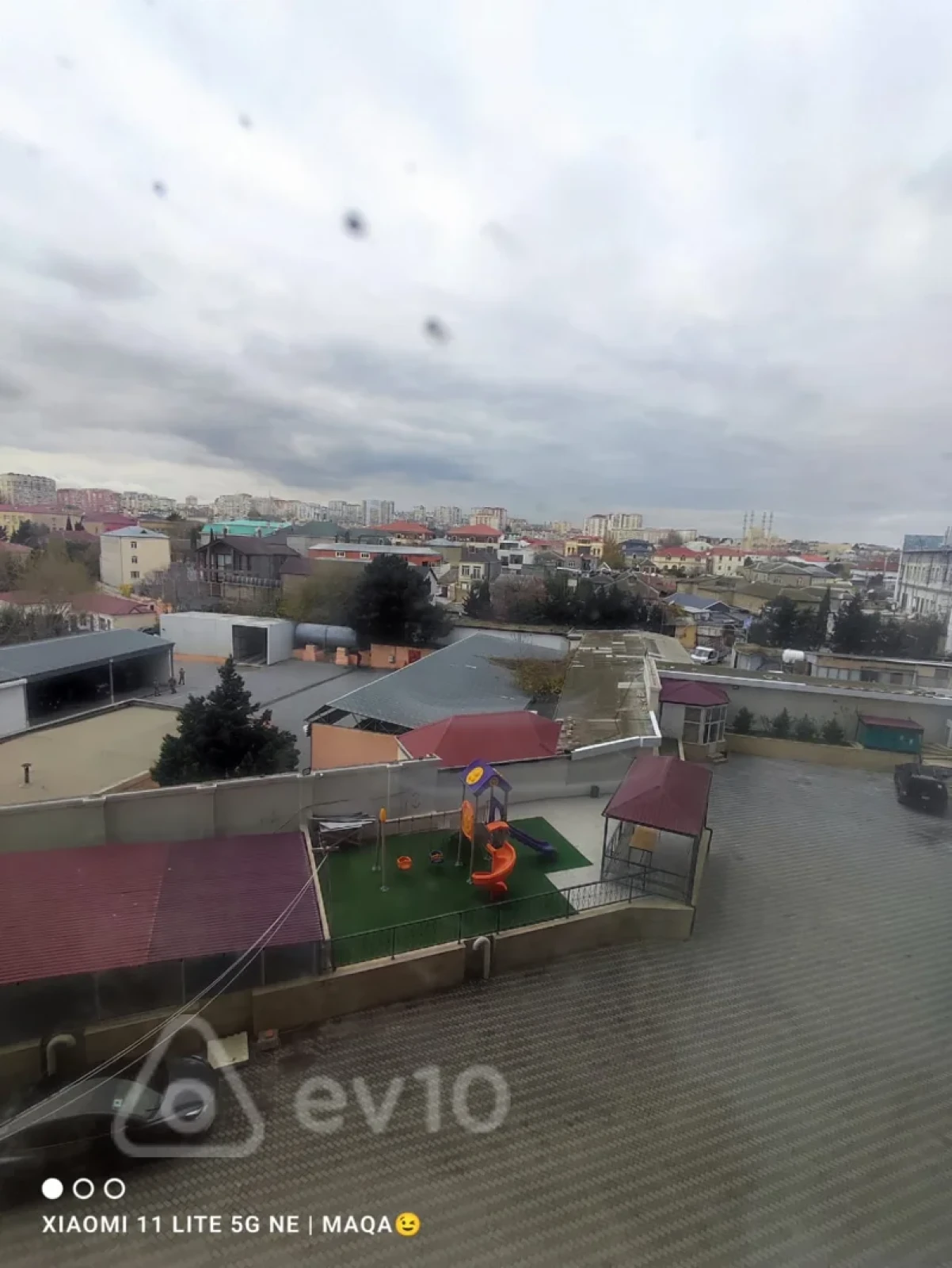 Satılır 4 otaqlı yeni tikili 215 m²