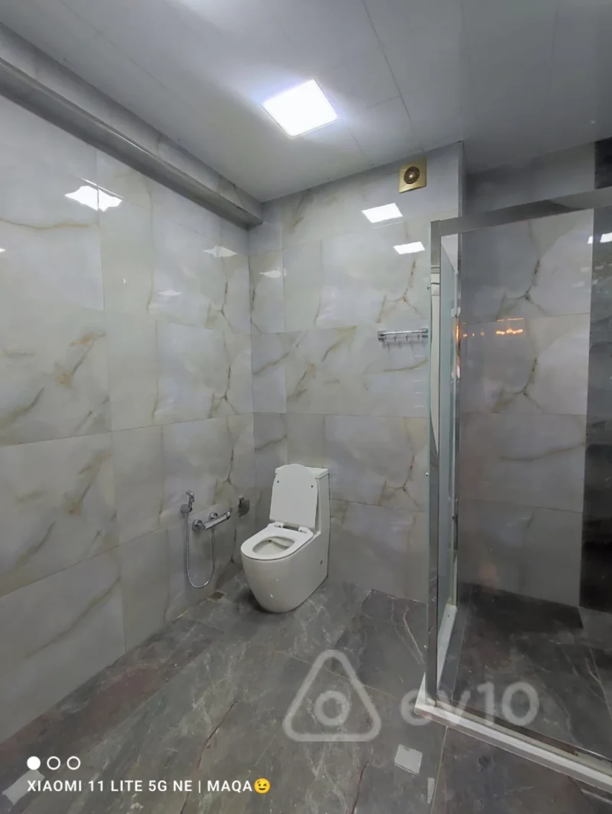 Satılır 4 otaqlı yeni tikili 215 m²