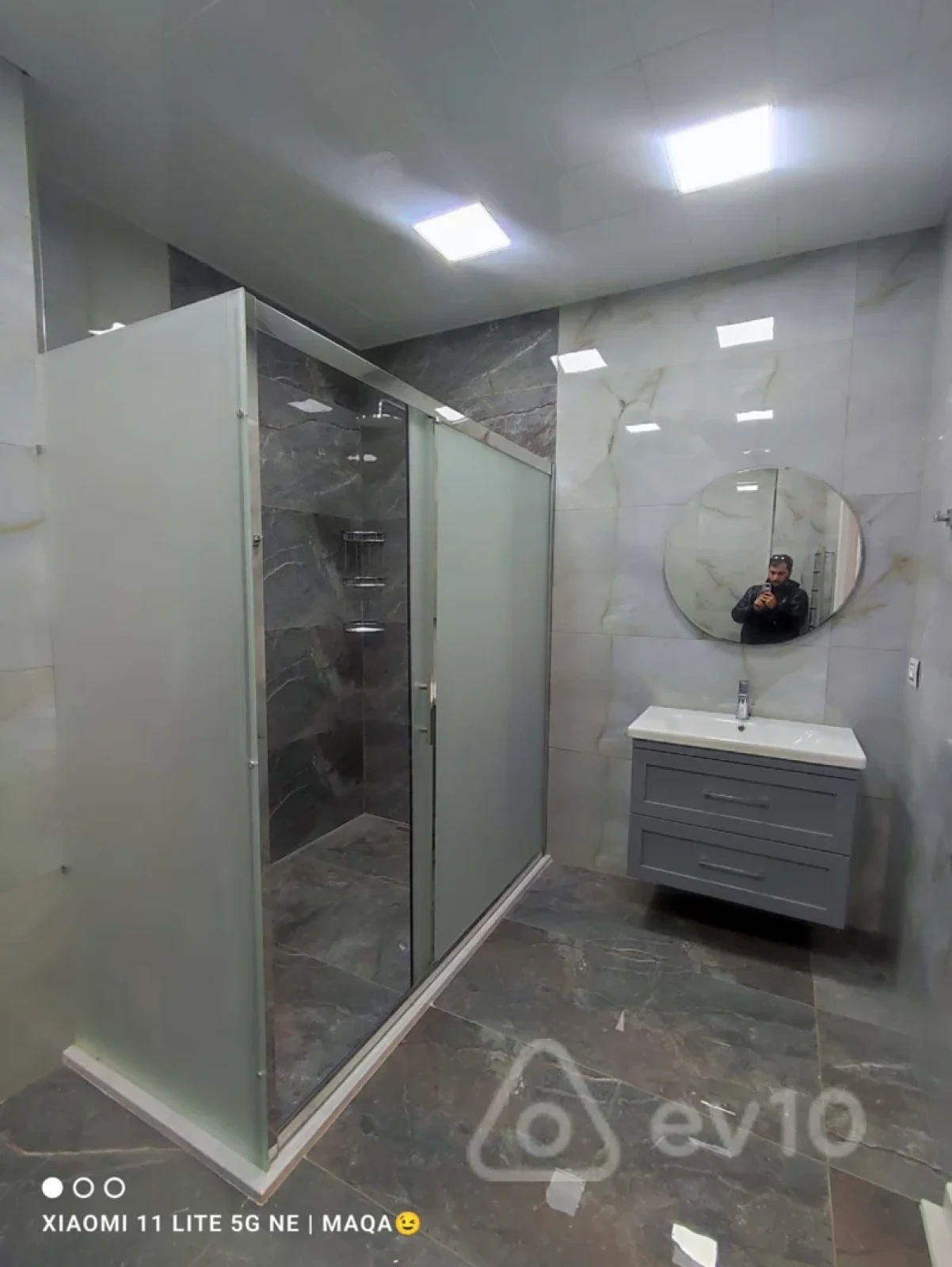 Satılır 4 otaqlı yeni tikili 215 m²