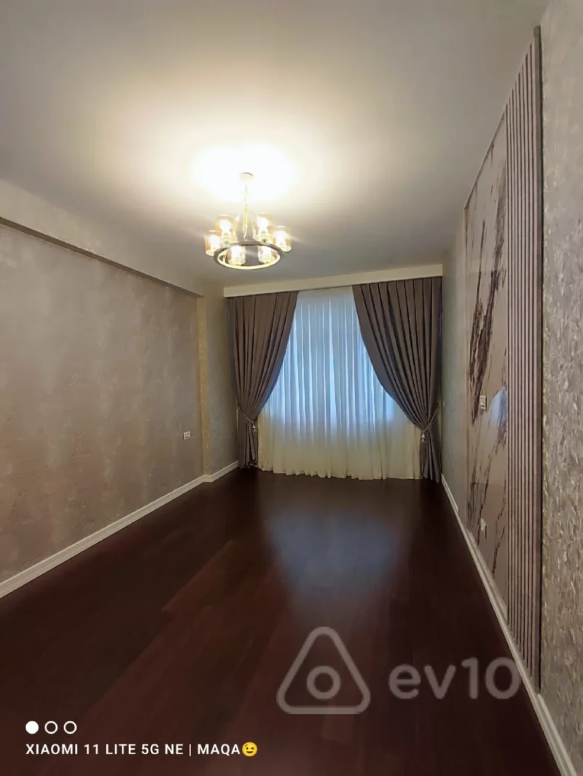 Satılır 4 otaqlı yeni tikili 215 m²