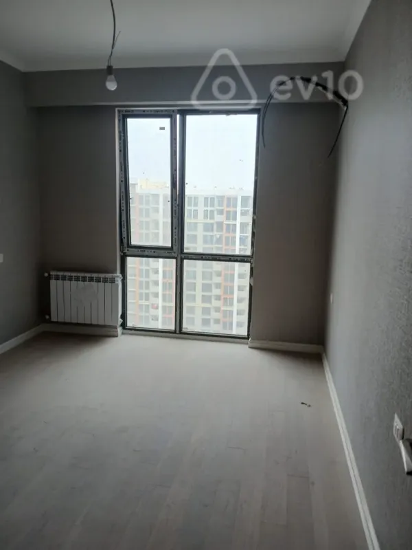 Satılır 3 otaqlı yeni tikili 82 m²
