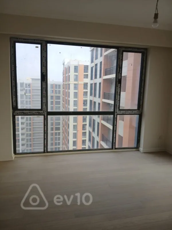 Satılır 3 otaqlı yeni tikili 82 m²