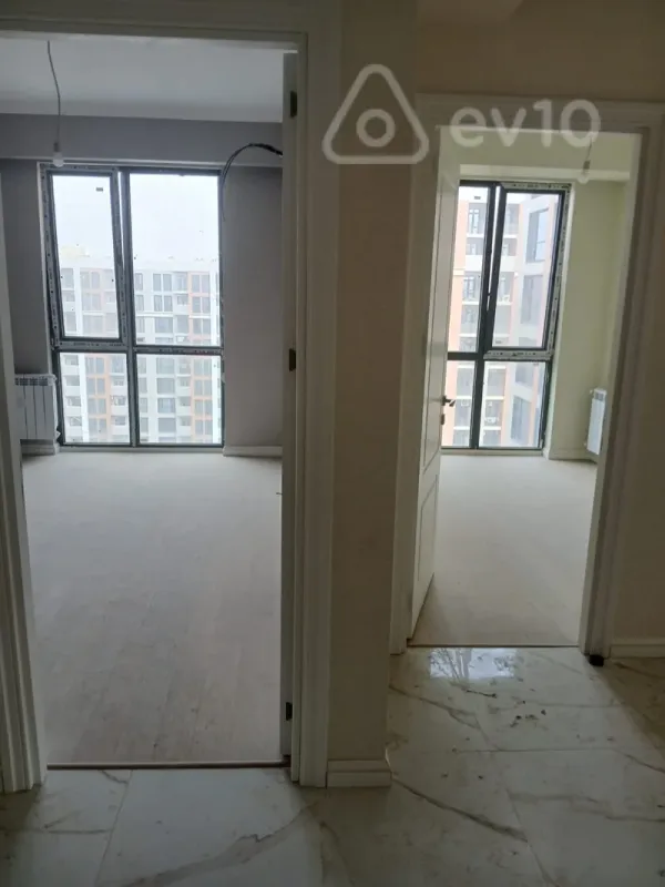Satılır 3 otaqlı yeni tikili 82 m²