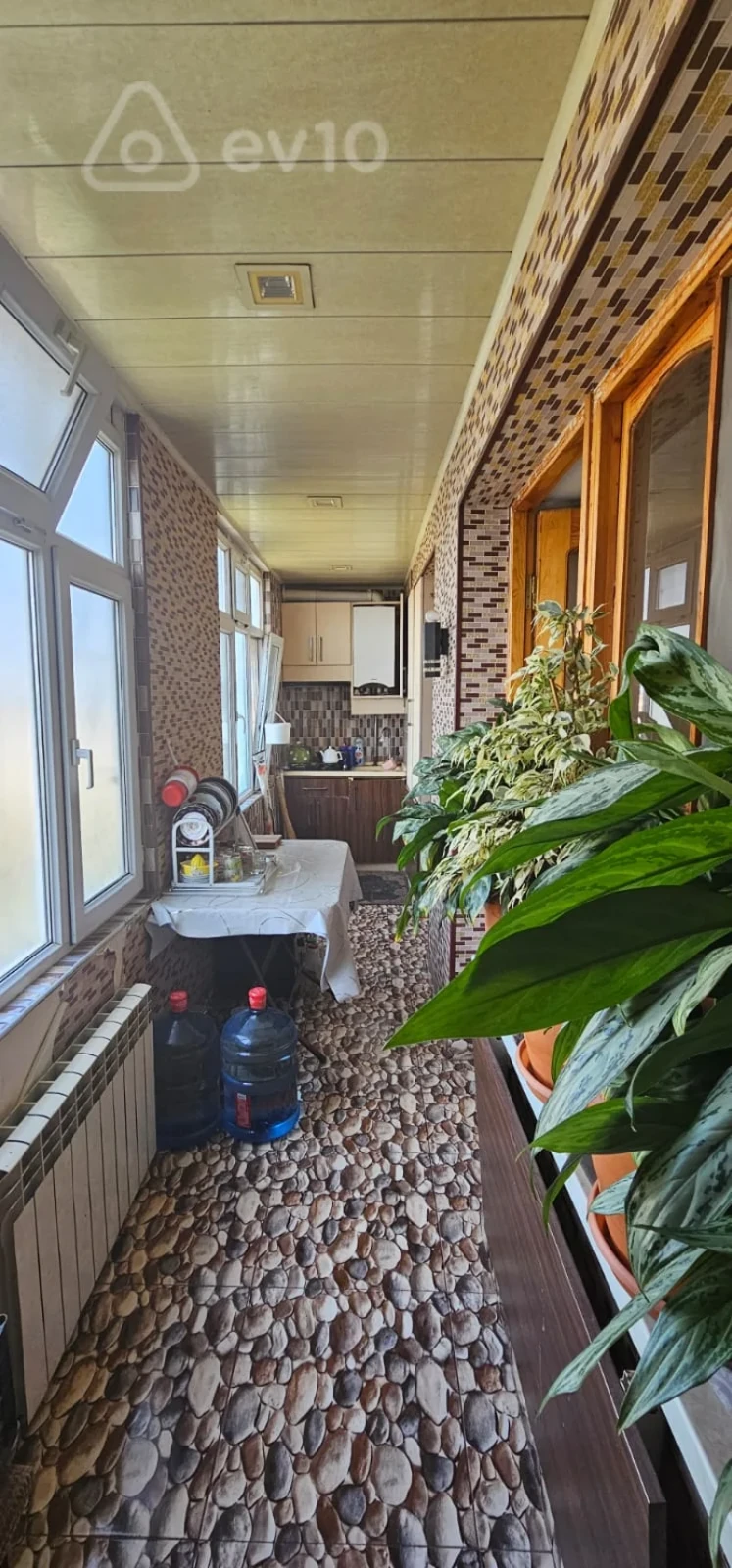 Satılır 3 otaqlı köhnə tikili 60 m²