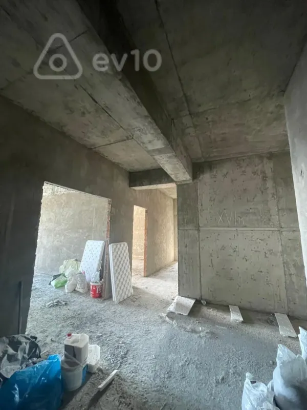 Satılır 4 otaqlı yeni tikili 185 m²