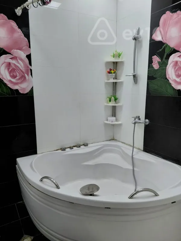 Satılır 3 otaqlı yeni tikili 178 m²