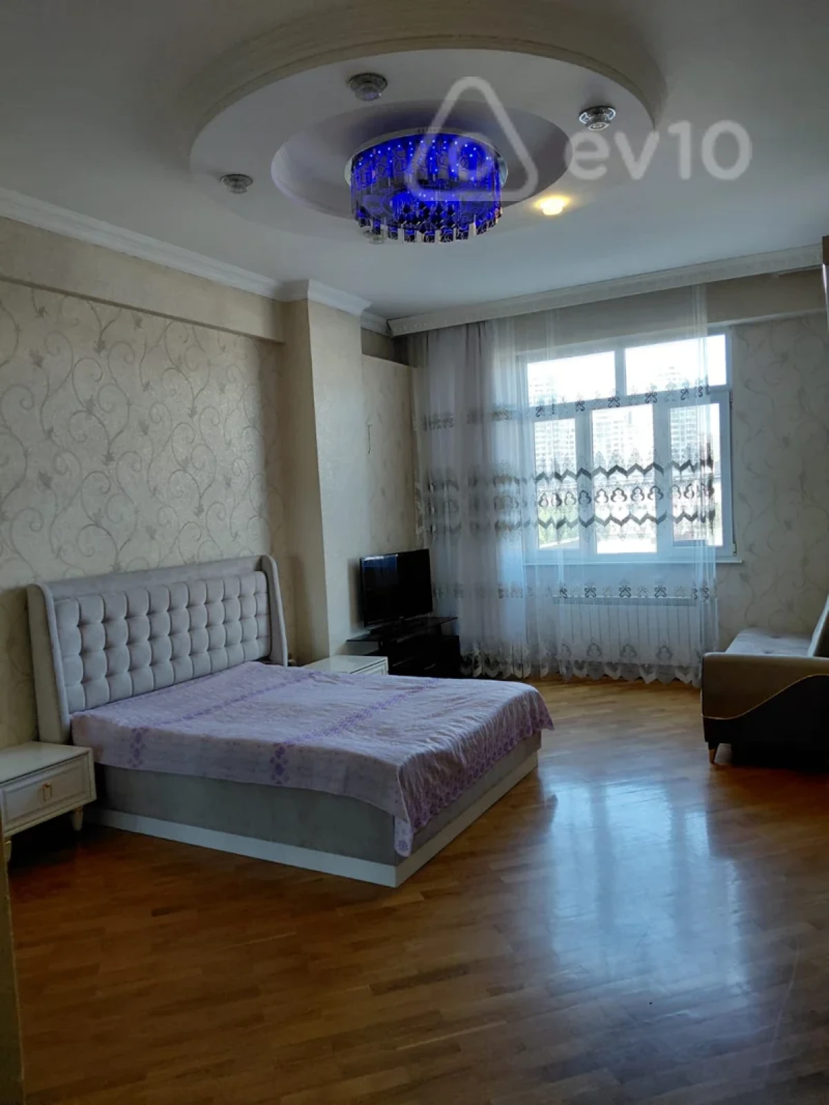 Satılır 3 otaqlı yeni tikili 178 m²