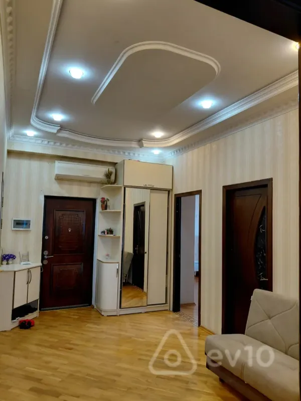 Satılır 3 otaqlı yeni tikili 178 m²