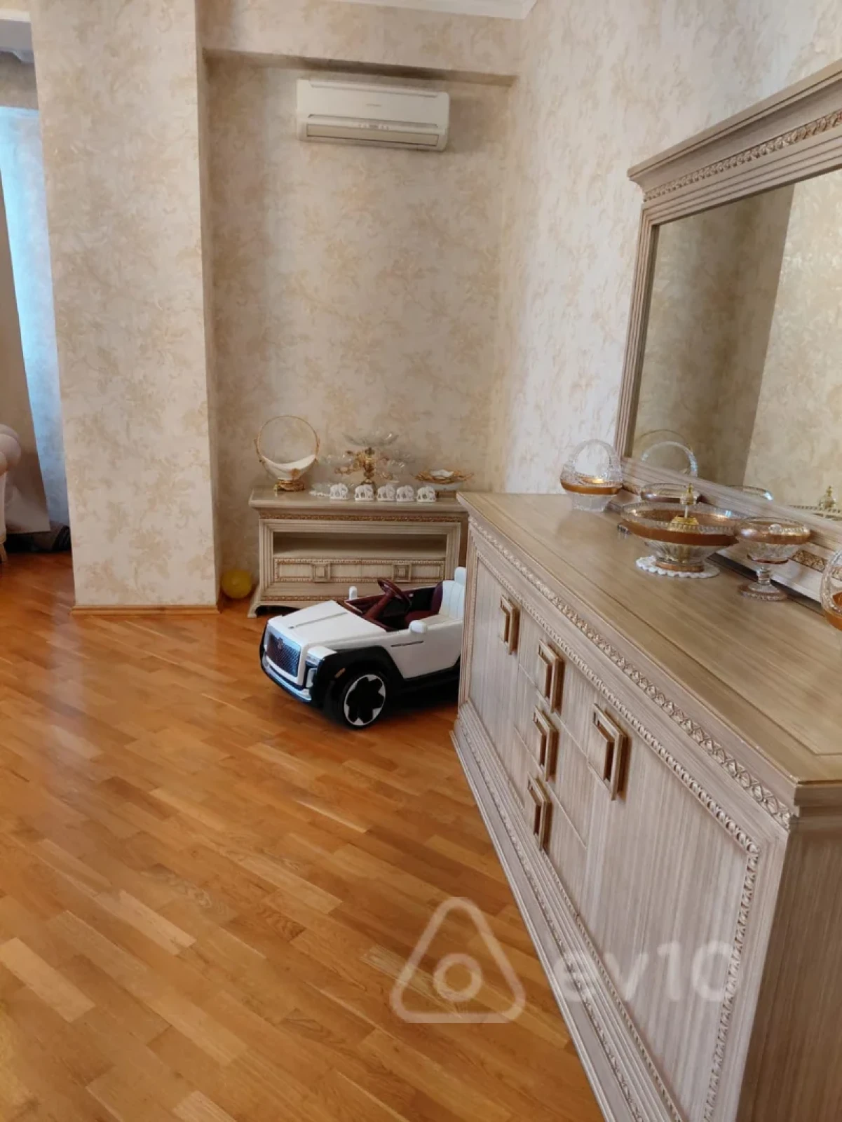 Satılır 3 otaqlı yeni tikili 178 m²