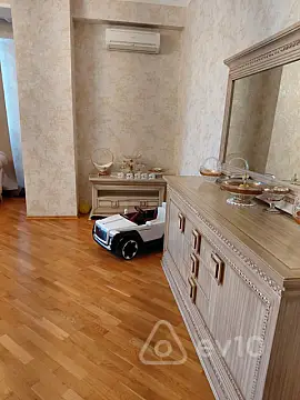 Satılır 3 otaqlı yeni tikili 178 m²